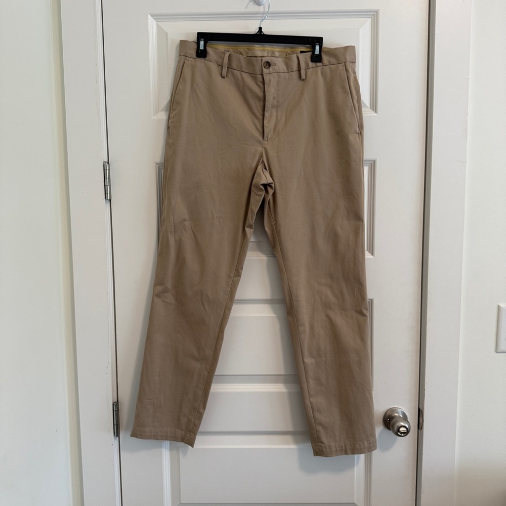 Banana Republic Men's Chino Pants - Khaki